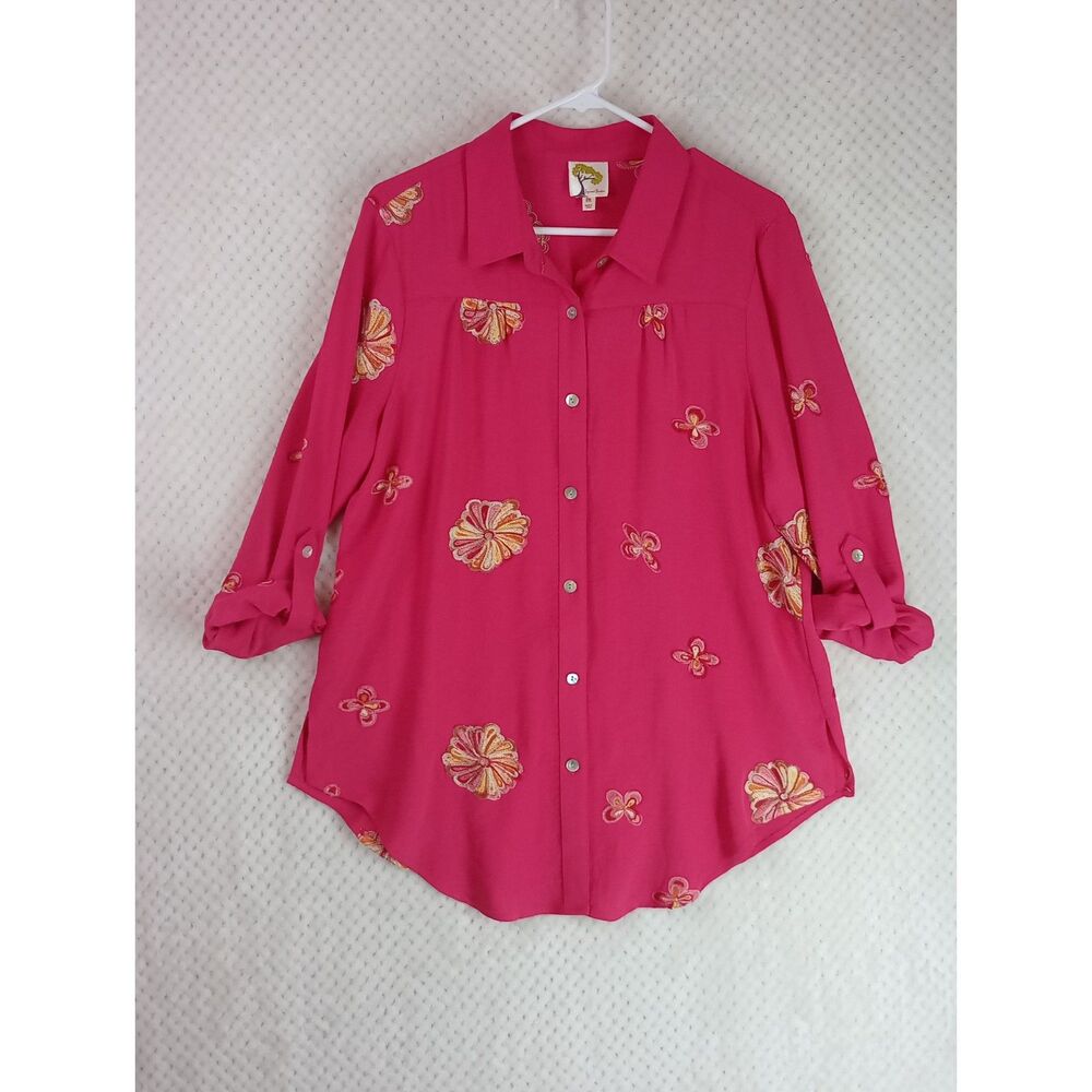 Anthropologie Fig & Flower Women's Medium Pink Embroidered Tunic Button Down Top